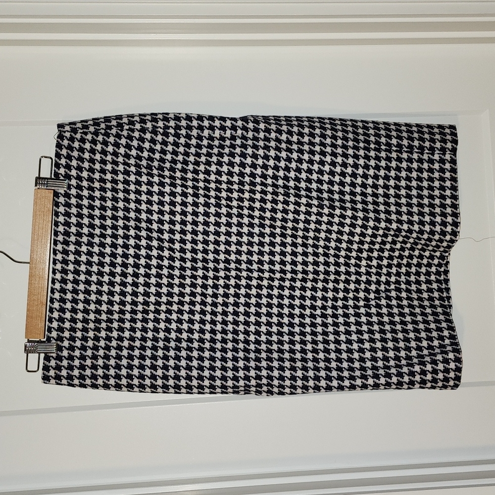 Talbots Navy and White Pencil Skirt
